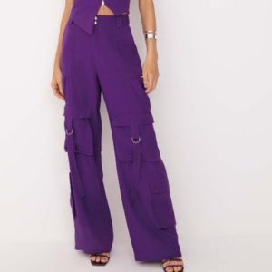 Calça wide cargo violeta