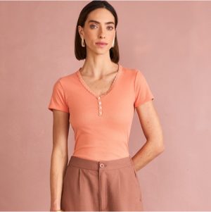 Blusa manga curta linho gola renda