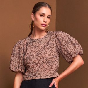 Blusa manga balone bordada marrom preto