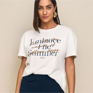Camiseta letras bordadas off e azul PMG