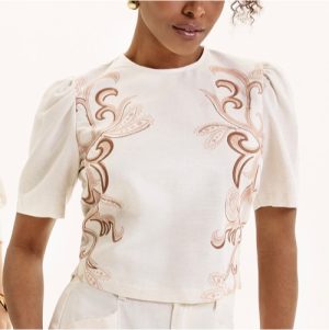 Blusa ampla bordado rosa e natural M G