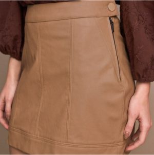 Saia mini couro PU bege 38 preto 40