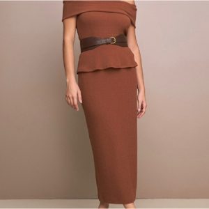 Saia long midi reta com fenda marrom P